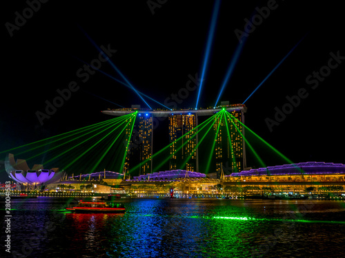 Fototapeta Naklejka Na Ścianę i Meble -  Singapore Marina Bay Lasershow