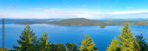 Εκτύπωση καμβά Panoramic view of the Saanich inlet and gulf islands in Vancouver Island