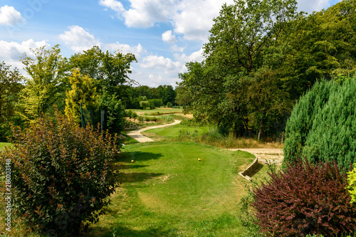 Obraz na płótnie Tee na polu golfowym w salonie