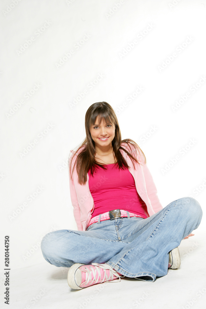 Jeune étudiante assise Jeune étudiante assise