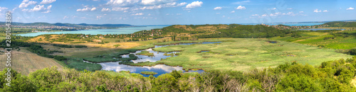 Landschaft auf der Halbinsel Tihany im Plattensee, Ungarn