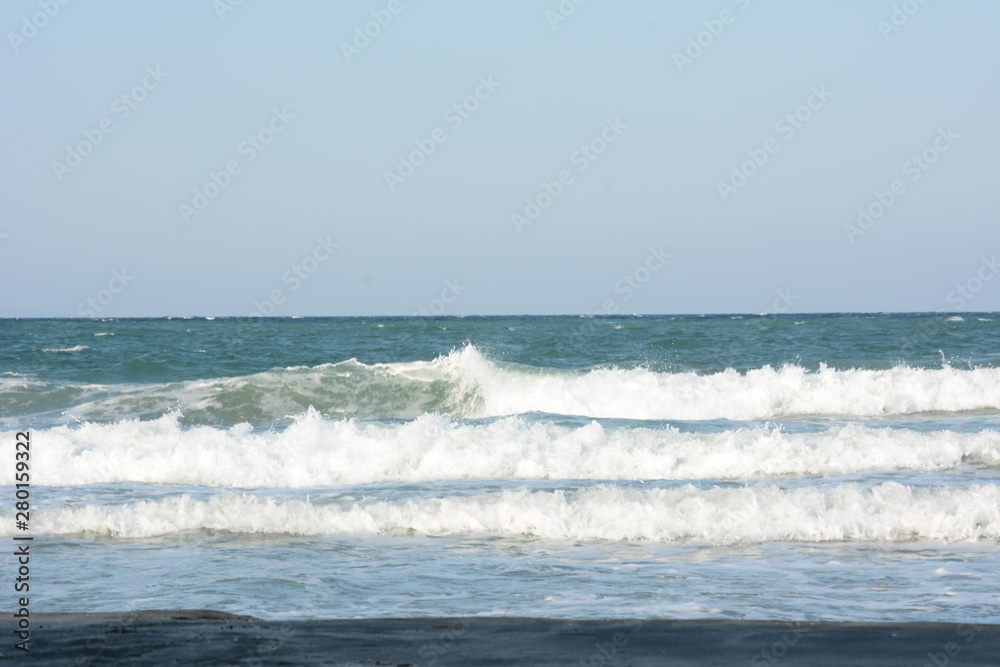 Fototapeta premium waves on the beach