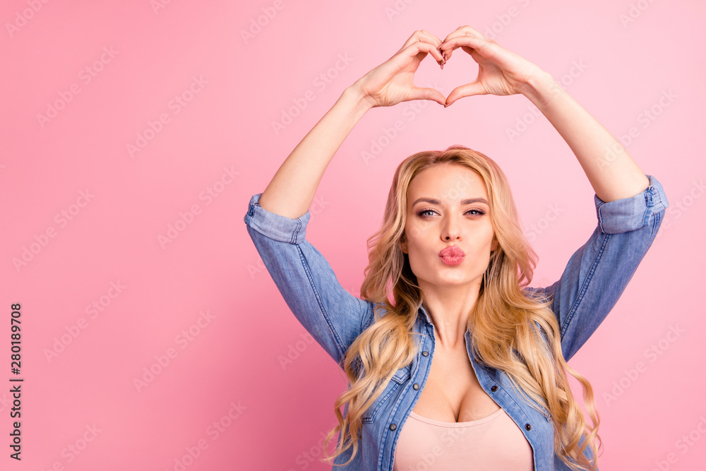 Photo of pretty lady holding large paper heart hands sending air kiss boyfriend wear denim outfit isolated pink background Photo of pretty lady holding large paper heart hands sending air kiss boyfriend wear denim outfit isolated pink background