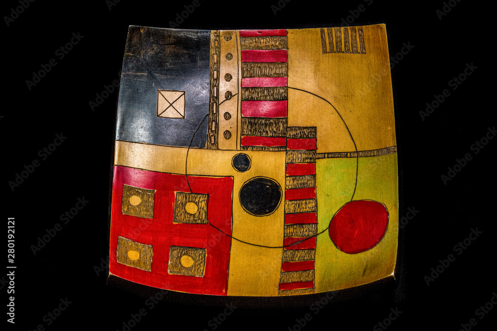 Obraz premium still life: objects, colored and inlaid African ethnic tray