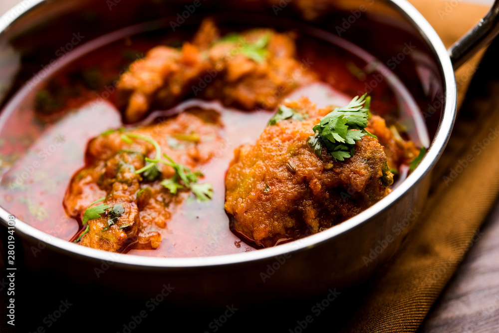 Lauki Kofta Curry made using Bottel Gourd or Doodhi, served in a bowl or karahi. selective focus