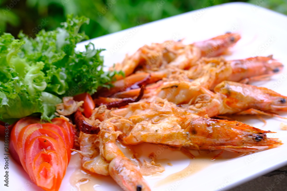 grilled shrimp with tamarind sauce