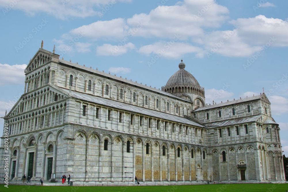 Fototapeta premium Cathedral of Pisa, part of the ensemble of Piazza dei Miracoli. It is one of the most significant monuments of Romanesque architecture in Italy.