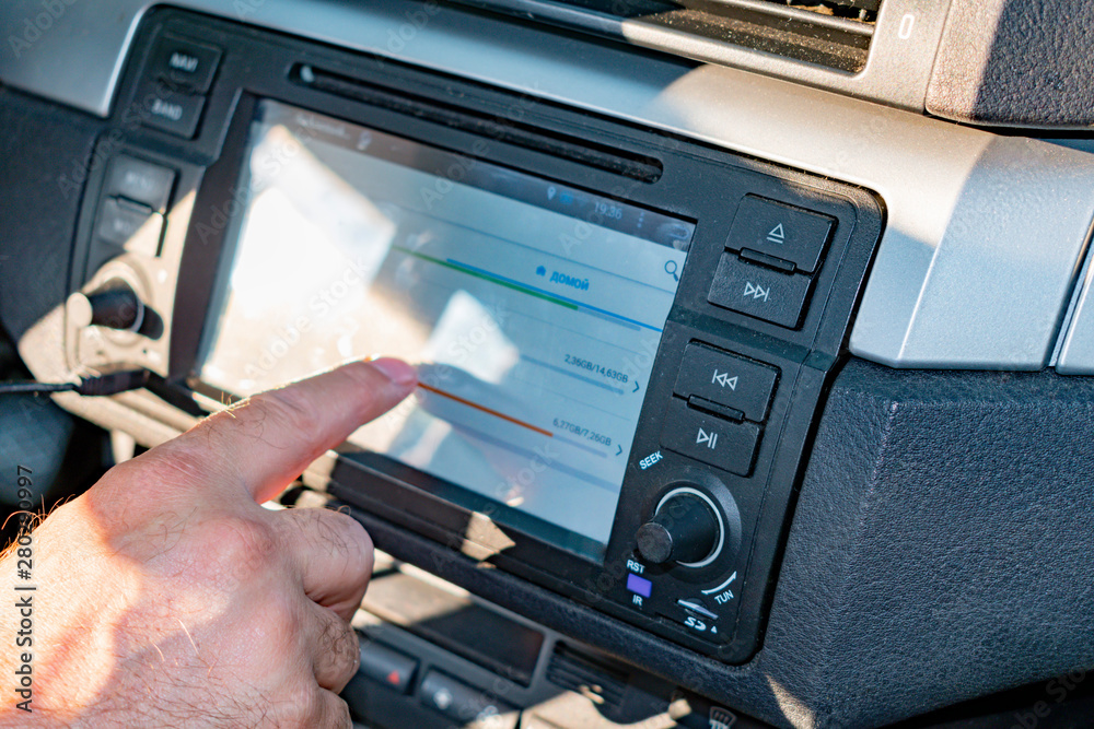 Control of the car radio with touch screen Control of the car radio with touch screen