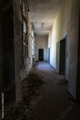 Urban exploration   Abandoned Psychiatric Hospital