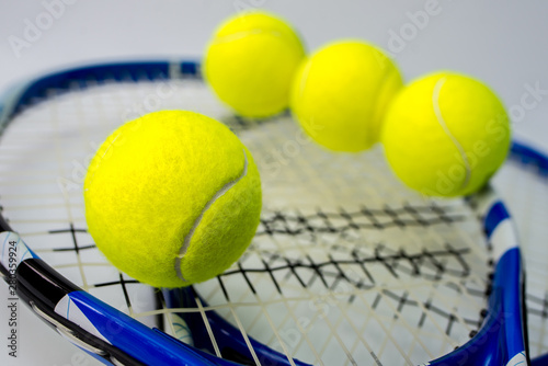 tennis ball on the court © Александр Захаров