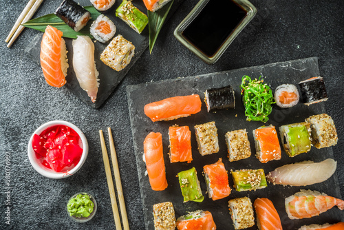 Different sushi mixed set