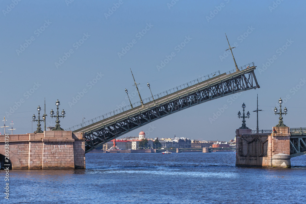  rise of the Trinity bridge in St. Petersburg before the passage of the warships participating in the parade