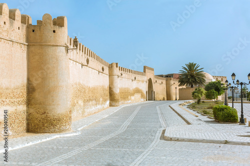Tablou canvas Massive fortress wall in Mauritian style in the city of Kairouan Tunisia