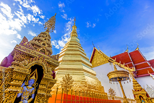Tableau sur toile Wat Phra That Cho Hae, the Royal Temple, is a sacred ancient temple in Phrae, Th