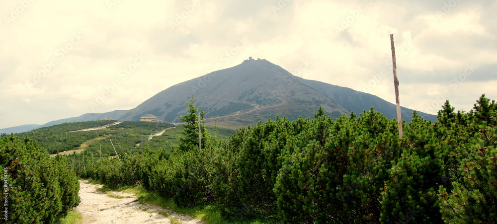 Fotografia Landscape with Sniezka
