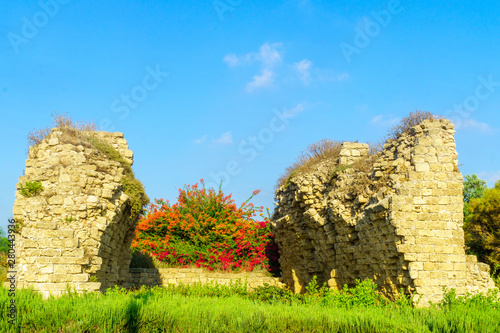 Fototapeta Naklejka Na Ścianę i Meble -  Roman Era fortifications, in Caesarea National Park