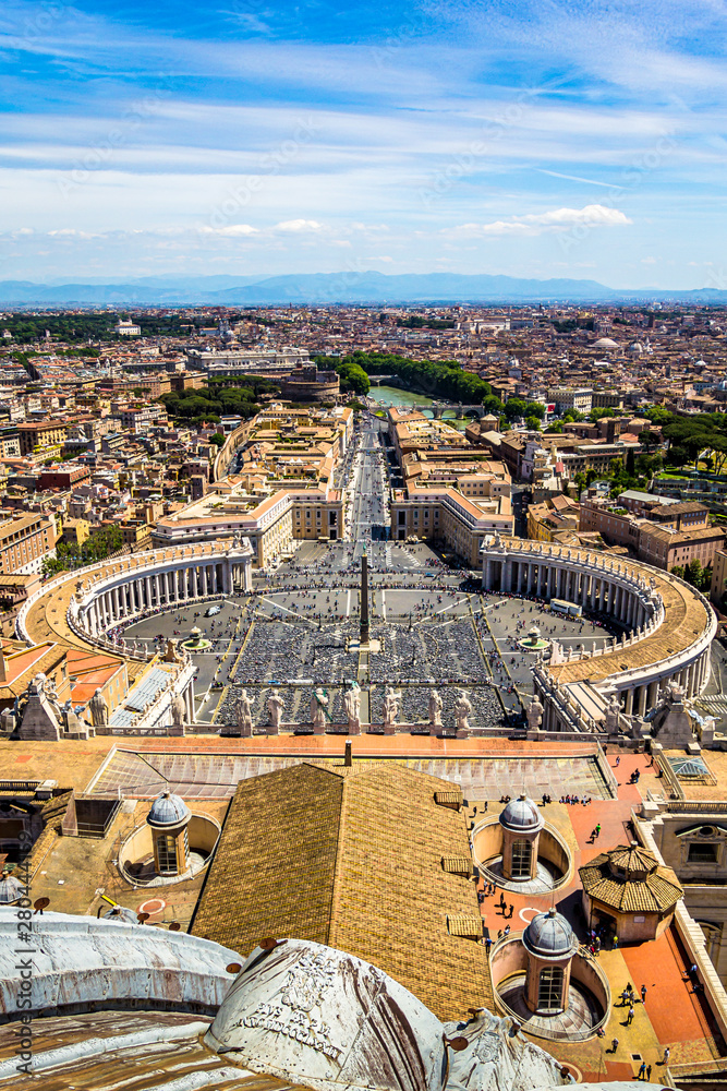 Blick über die Vatikanstadt vom Petersdorm aus, Rom, Italien