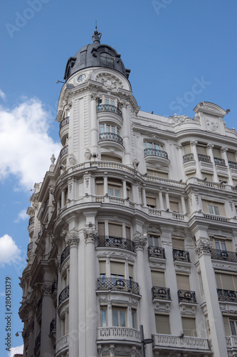 Edificio en Gran Vía en Madrid, España