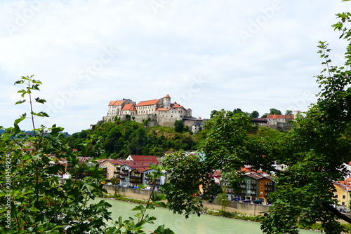 Blick auf die Burg zu Burghausen