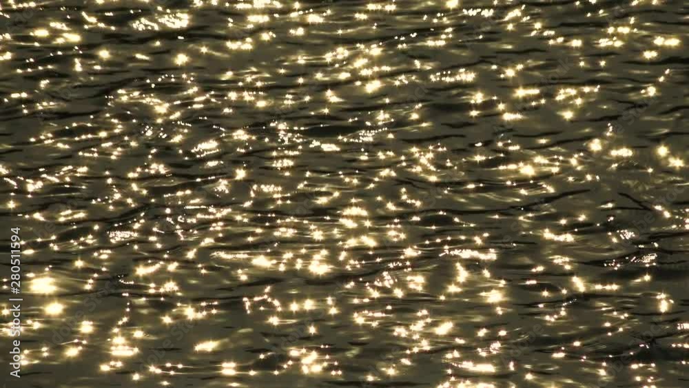 水面に輝く夕陽のキラキラ背景 自然背景素材 / Sun glare in the river or the ocean at sunset, natural background, 4K 水面に輝く夕陽のキラキラ背景 自然背景素材 / Sun glare in the river or the ocean at sunset, natural background, 4K