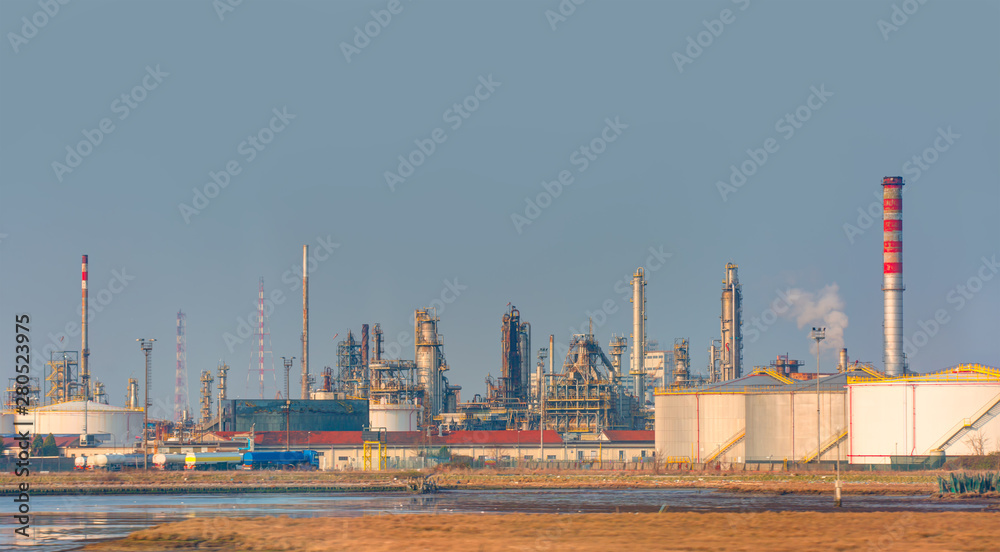 Refinery, factory, petrochemical plant - Oil and gas industry Refinery, factory, petrochemical plant - Oil and gas industry