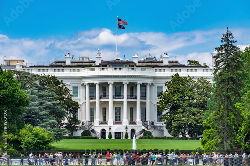 Canvas Print Toursits Crowd White House Columns South Washington DC