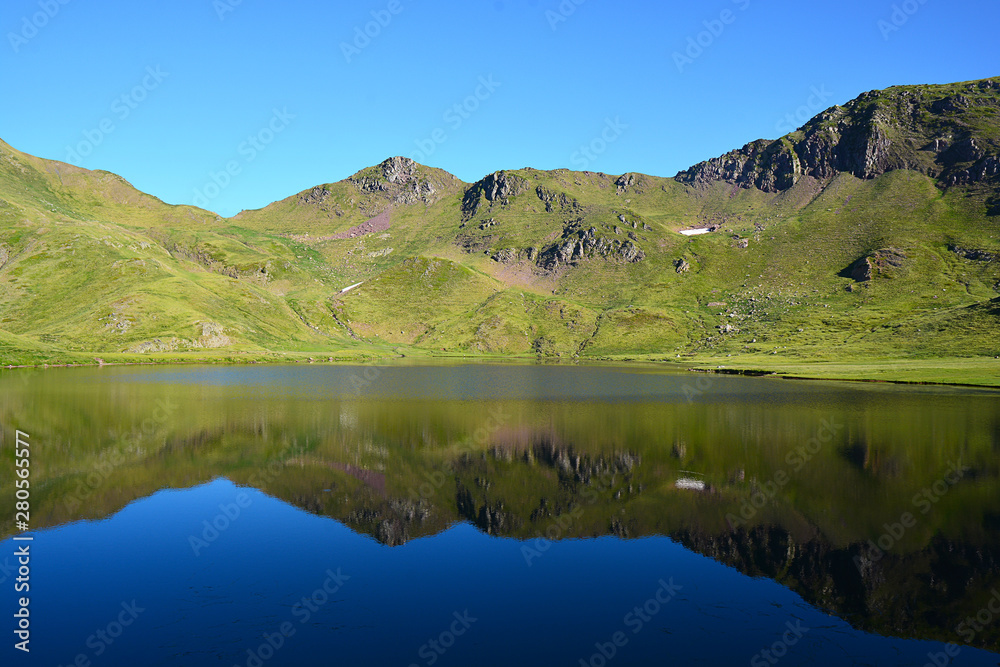 Fototapeta premium Pirineo de Huesca - Montañas
