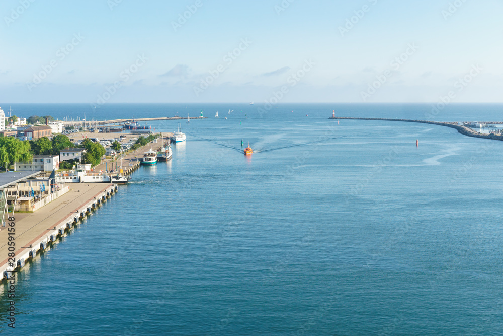 Ansicht vom Hafen in Rostock Warnemünde, Deutschland Ansicht vom Hafen in Rostock Warnemünde, Deutschland
