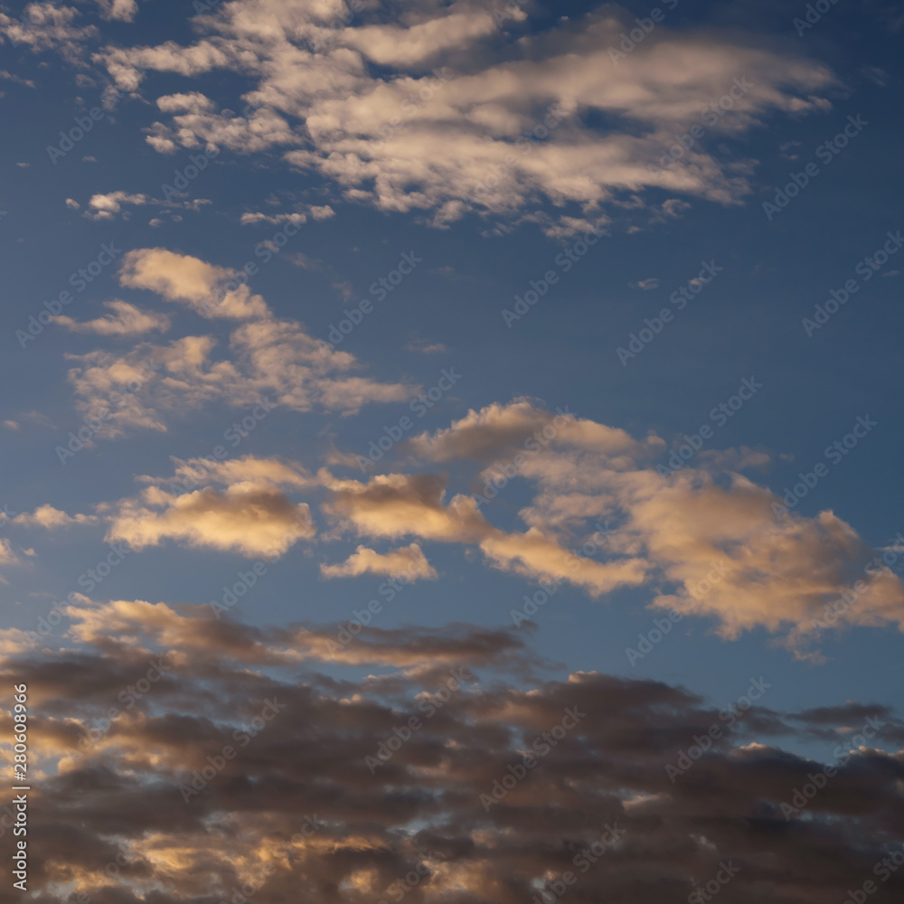 Obraz premium Dramatic clouds and sky background