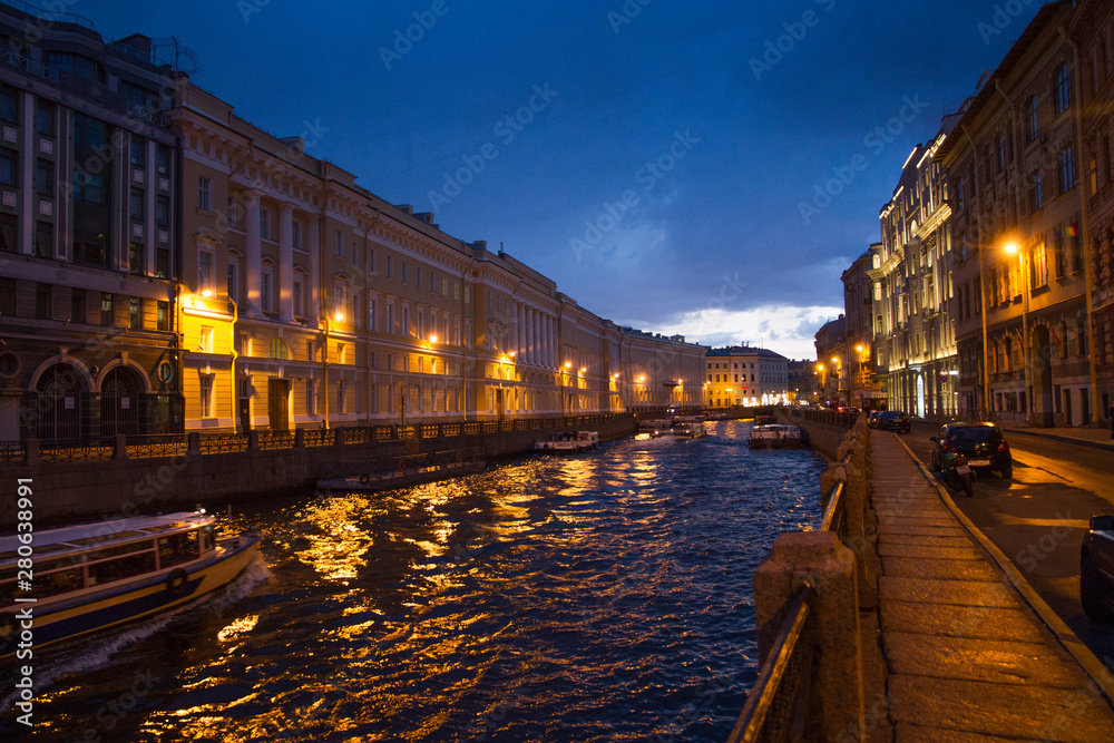Saint-Petersburg night