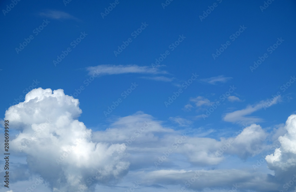 Fototapeta premium Blue sky with white clouds