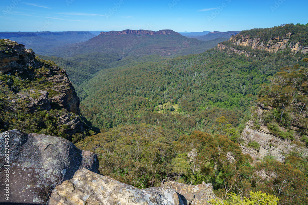 hiking the prince henry cliff walk, blue mountains, australia 30