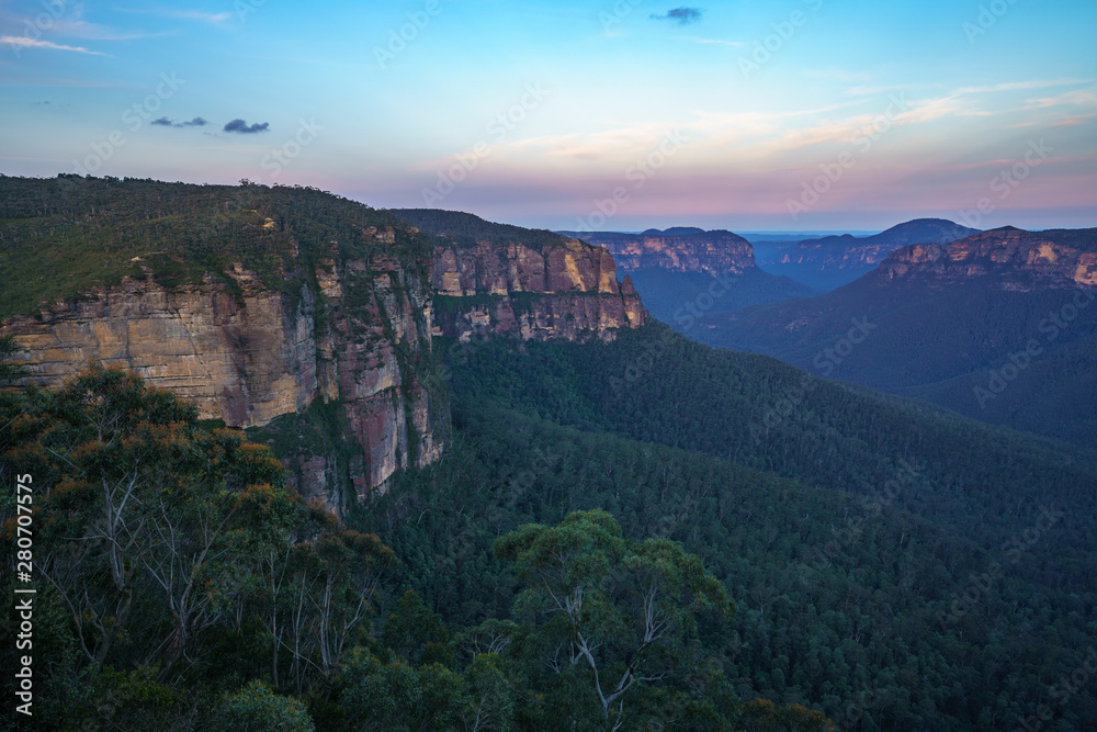 sunset at govetts leap lookout, blue mountains national park, australia 9