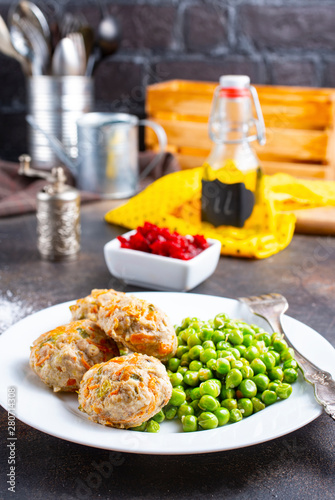 cutlets with peas