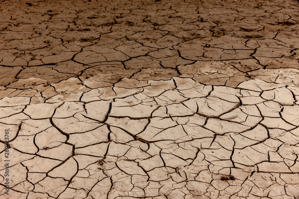 Risse in trockener Erde in einem Seewüste, erwärmung, erde ,erderwärmung, erdboden,