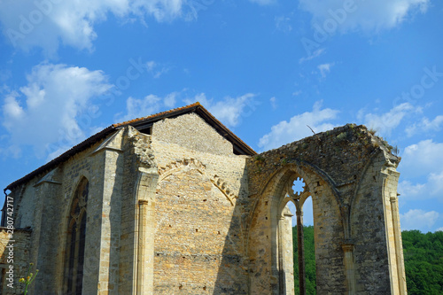 Abbaye de Sainte Marie de Gourdon in Léobard in Frankreich photo