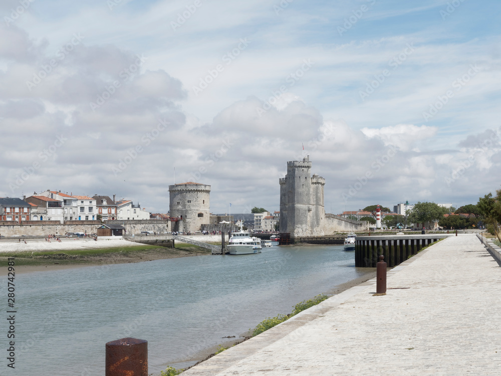La Rochelle. Entrée du Vieux-Port 