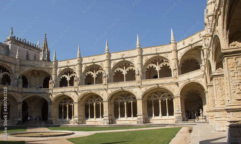 Fototapeta premium Central square in Lisbon. Portugal in the summer. 