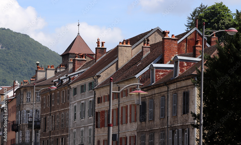 Ville thermale de Salins-les-Bains dans le Jura