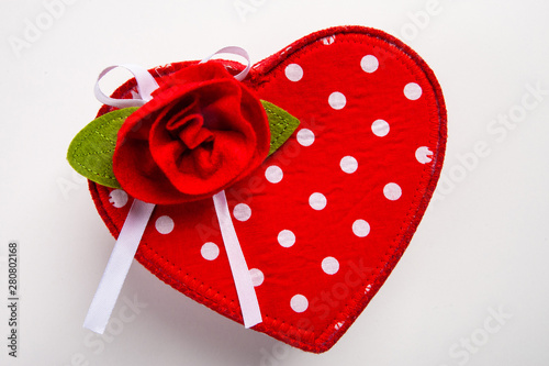 Gift box in the form of a h...