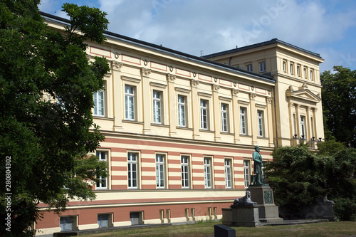 altes Chemisches Institut der Universität Bonn © etfoto