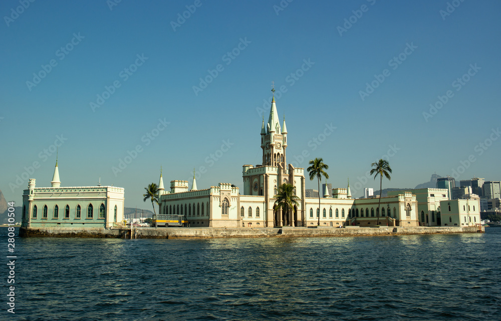 Naklejka premium Palace over the sea