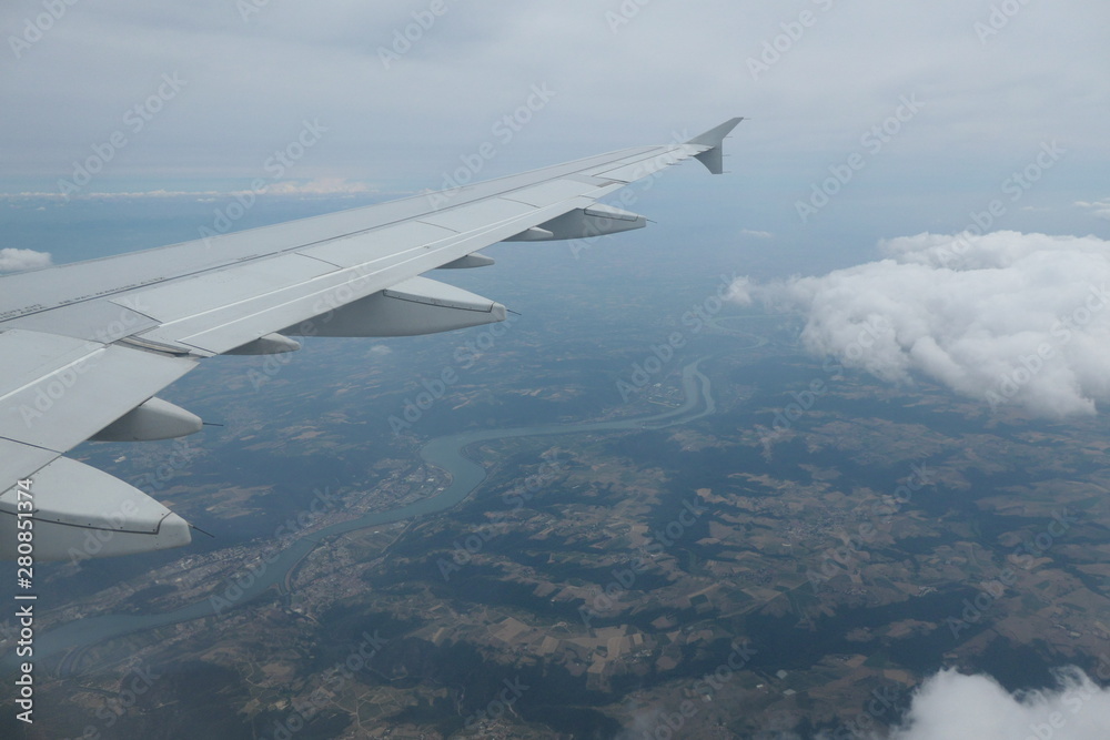 Obraz premium avion en altitude de croisière