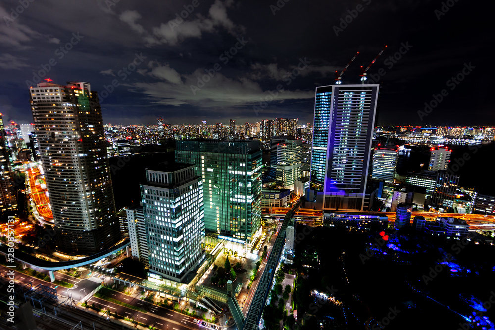 Obraz premium 不動産 都会 経済 夜景