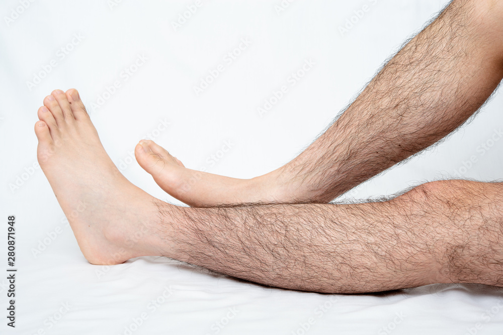 Fototapeta premium メンズ 脚脱毛 beforeイメージ