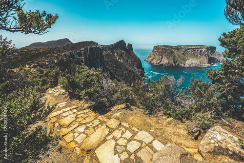 Foto Beautiful coast landscape of Tasman National Park in Tasman peninsula, Tasmania, Australia