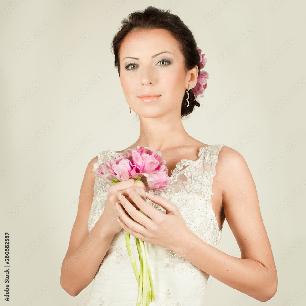 Beautiful woman with make-up and evening hairstyle, beauty fashi Beautiful woman with make-up and evening hairstyle, beauty fashi