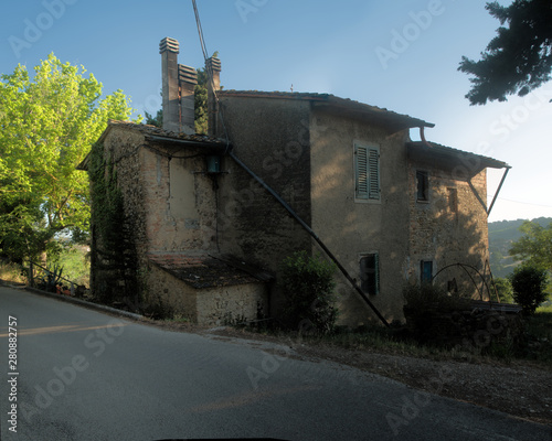 Farmhouse in rural Tuscany, Florentine region of Montespertoli photo