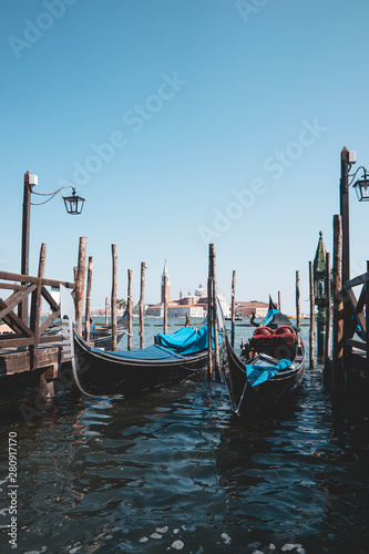 Gondel, Steg, Italien, Venedig, Schiffe, Boote, Lampen, Meer, Salzwasser, wasser © mkstudio001