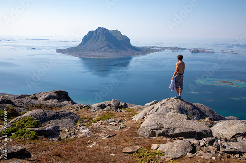 On tour to island of Vega - on topp of Ravnfloget © Gunnar E Nilsen